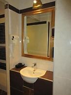 Hotel Attaché
