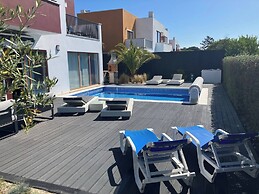 Charming 3-bedroom Villa With Private Pool in Óbidos