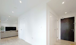 Deluxe Serviced Three Bedroom Apartment