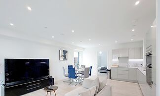 Deluxe Serviced Three Bedroom Apartment