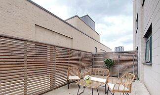 Deluxe Serviced Three Bedroom Apartment