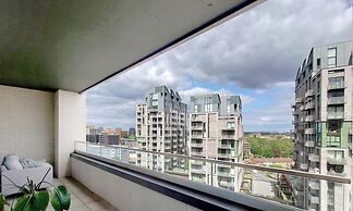 Deluxe Serviced Three Bedroom Apartment