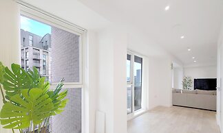 Deluxe Serviced Three Bedroom Apartment