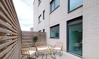 Deluxe Serviced Three Bedroom Apartment