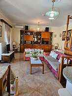 Tinas House