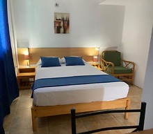 HOTEL CASA LATINA MANTA