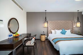 Aura Sun Premier Villa Da Nang