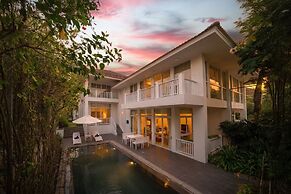 Aura Sun Premier Villa Da Nang