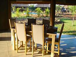 Chobe Lesoma Chalets Hotel