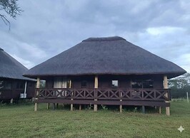 Chobe Lesoma Chalets Hotel