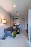Luxurious 35 Sqm Condo With Stunning Bangkok Views