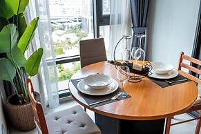 Luxurious 35 Sqm Condo With Stunning Bangkok Views