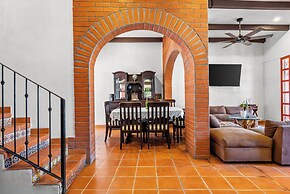 Los Gonzalez Hotel by Monyxbnb