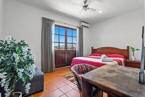 Los Gonzalez Hotel by Monyxbnb