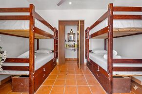Los Gonzalez Hotel by Monyxbnb