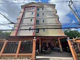 401 Budget Room Utilities Wifi Balcony in Ratchada