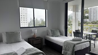 Swell Resort Burleigh Heads