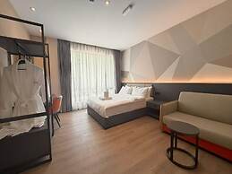 I-FLY HOTEL