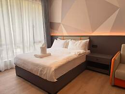 I-FLY HOTEL