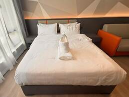 I-FLY HOTEL