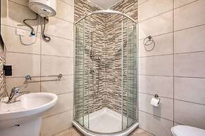 Spacious 4 Bedroom 4 Bathrooms Apartment