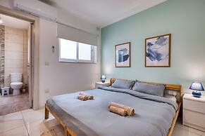 Spacious 4 Bedroom 4 Bathrooms Apartment