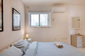Spacious 4 Bedroom 4 Bathrooms Apartment