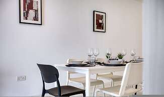 Spacious 4 Bedroom 4 Bathrooms Apartment