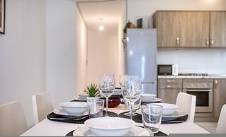 Spacious 4 Bedroom 4 Bathrooms Apartment