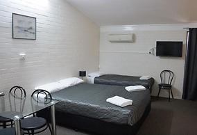 Plains Motor Inn