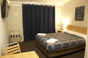 Plains Motor Inn