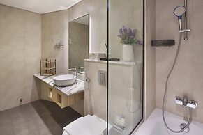 Chic 2BR in Paramount Midtown