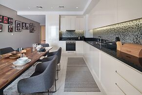 Chic 2BR in Paramount Midtown