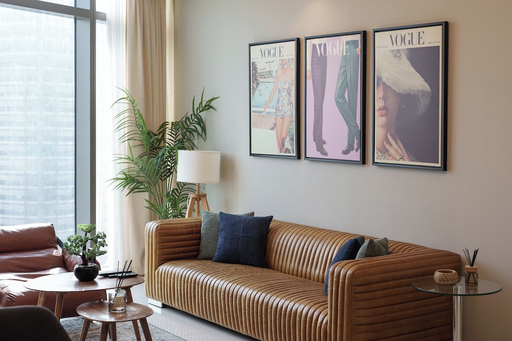 Chic 2BR in Paramount Midtown
