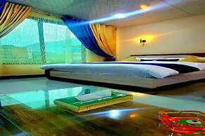 Holiday inn kalam