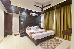 Serenity the villa by Beta Bawarchi