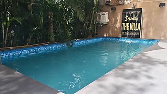 Serenity the villa by Beta Bawarchi