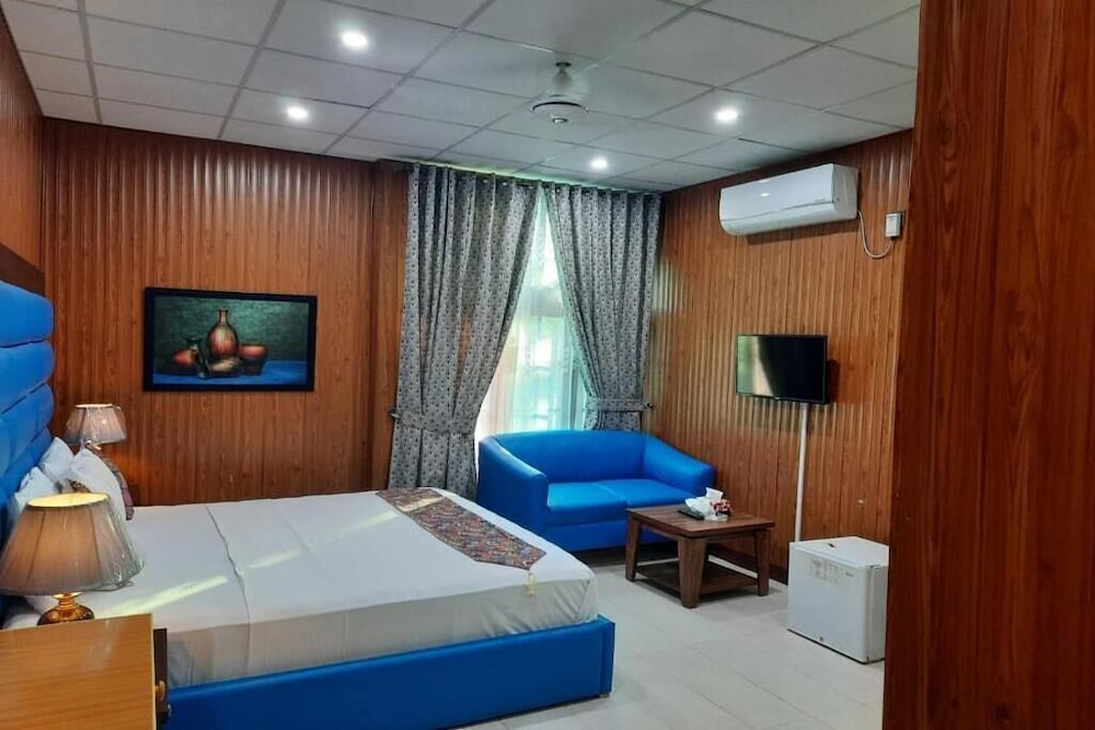 Royal Motel Executive