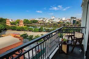 Kevin Hung Hotel