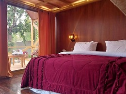 Ayash Resort