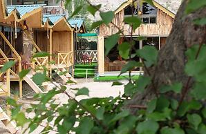 Ayash Resort