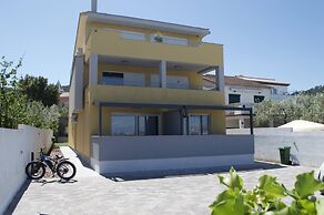 Perla Blu - Modern Seaside Escape