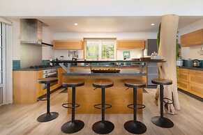 Luxurious 4BR Villa in Moorea