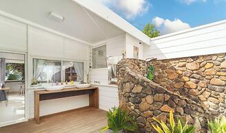Seaside Serenity 2BR Oasis on Enchanting Moorea
