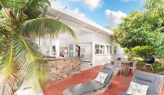 Seaside Serenity 2BR Oasis on Enchanting Moorea