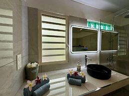 Chic Beachside Retreat