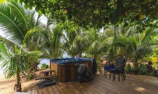 Chic Beachside Retreat