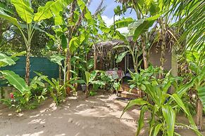 Exquisite Bungalow With Beachfront Jacuzzi