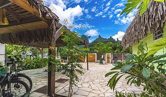 Exquisite Bungalow With Beachfront Jacuzzi