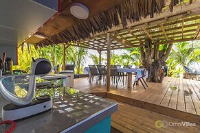 Romantic Beachfront Escape With Modern Comforts